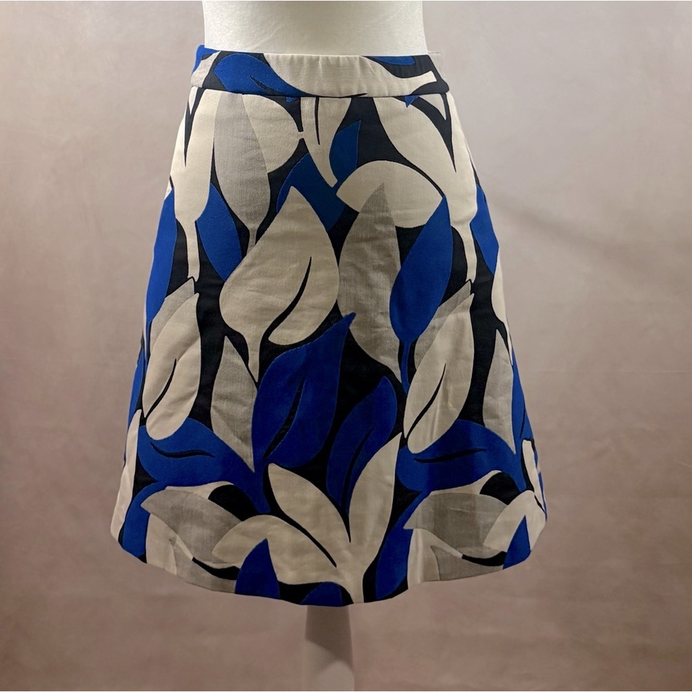 EUC - J. McLaughlin Vibrant Blue & Cream Leaf Print A-Lime Skirt – Size 8
